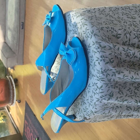 Heels size 11.5 - Picture 2 of 9